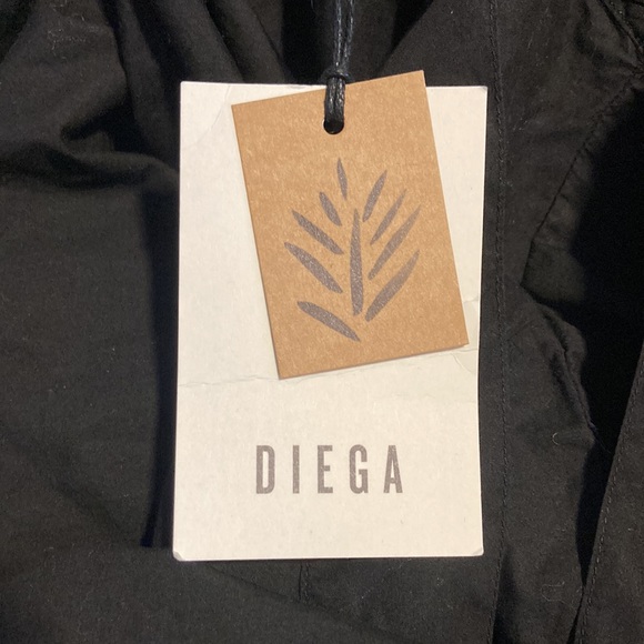 NWT DIEGA *black* blouse size large - Picture 4 of 10